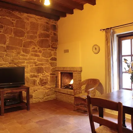 La Casona De * El Royo