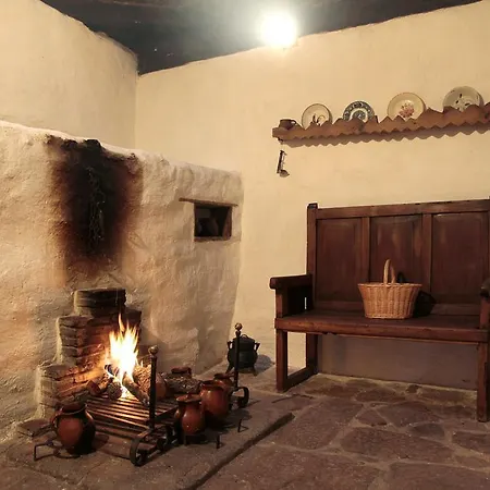 La Casona De * El Royo